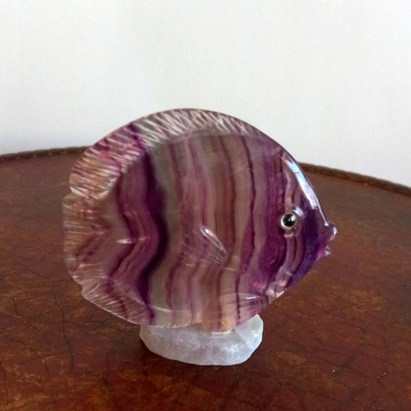 Flourite purple crystal fish on stand. 2.8" tall. - Picture 2 of 6
